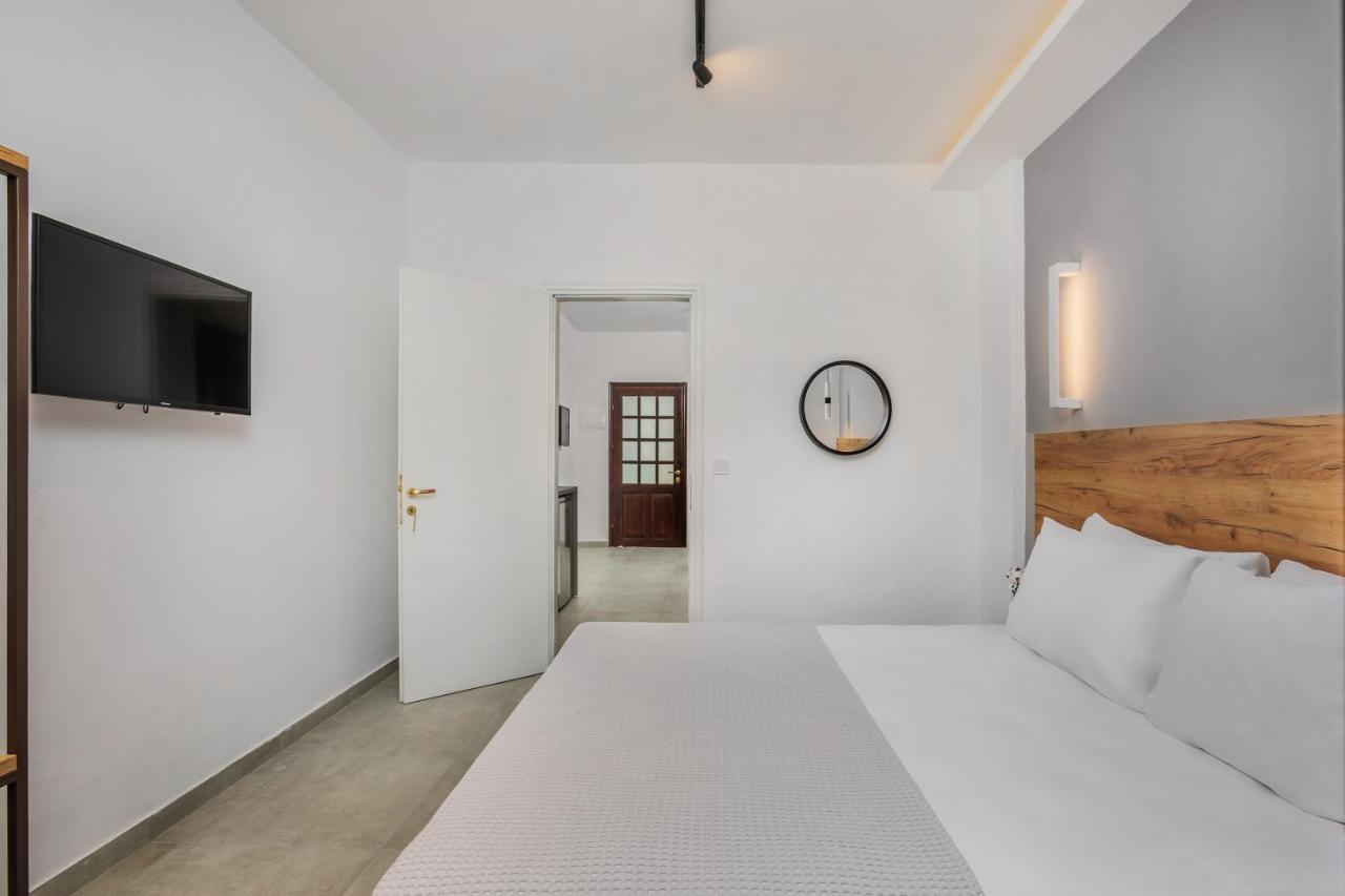 Eleon Suites Афитос Екстериор снимка