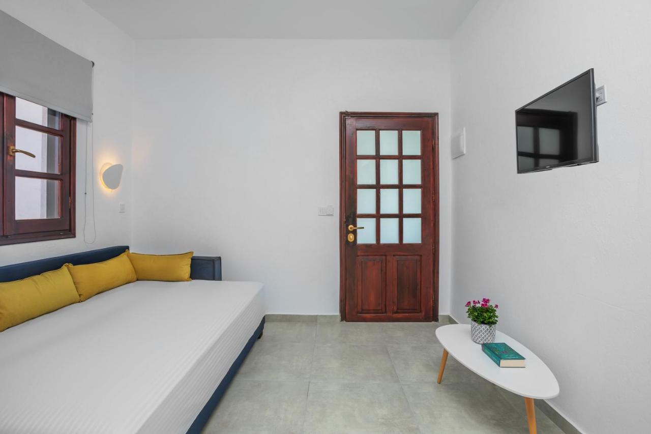 Eleon Suites Афитос Екстериор снимка